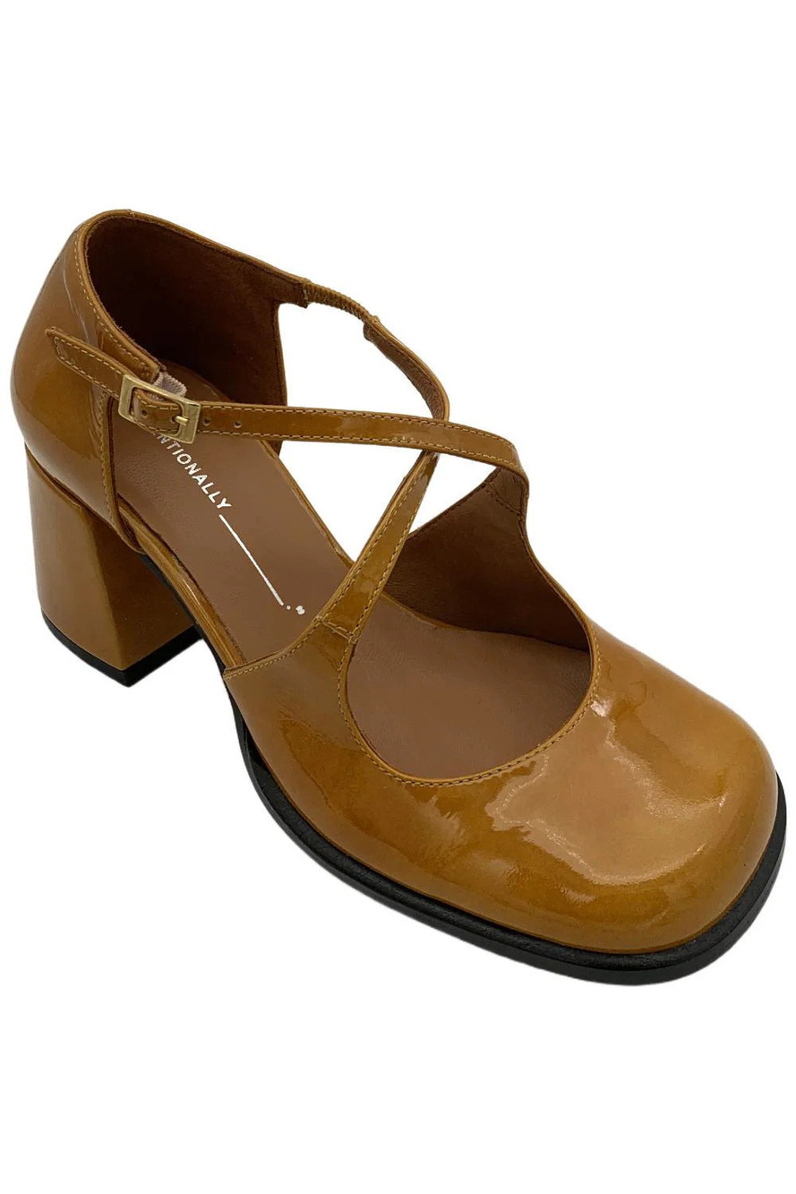 Intentionally Blank Women's Leather Cross Strap Pumps Honey - Medium